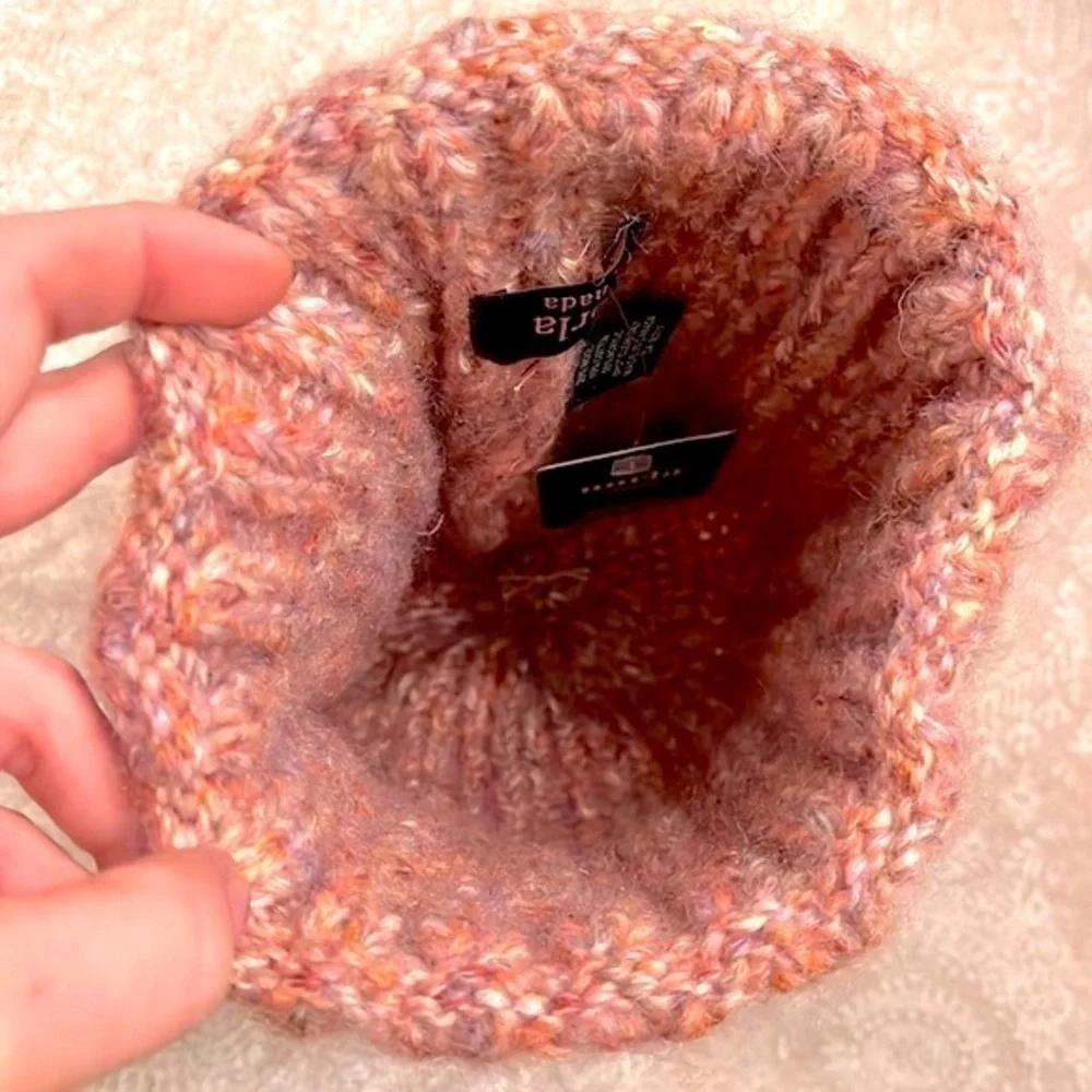 Brand New Norla Canada Alpaca & Wool Blend Knit Pom Hat Winter Marbled Pink